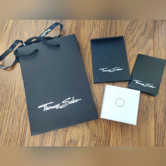 Thomas Sabo sterling silver ring - Picture 3 of 8